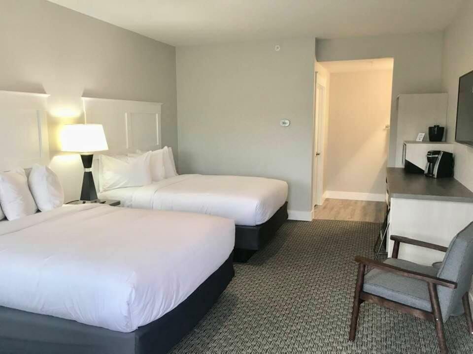 Empire Lakeshore Inn Zewnętrze zdjęcie